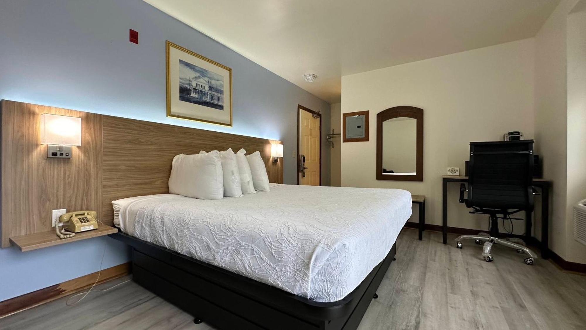 USA Inn Wells Bagian luar foto
